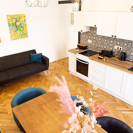 Art Home Eger Esterno foto