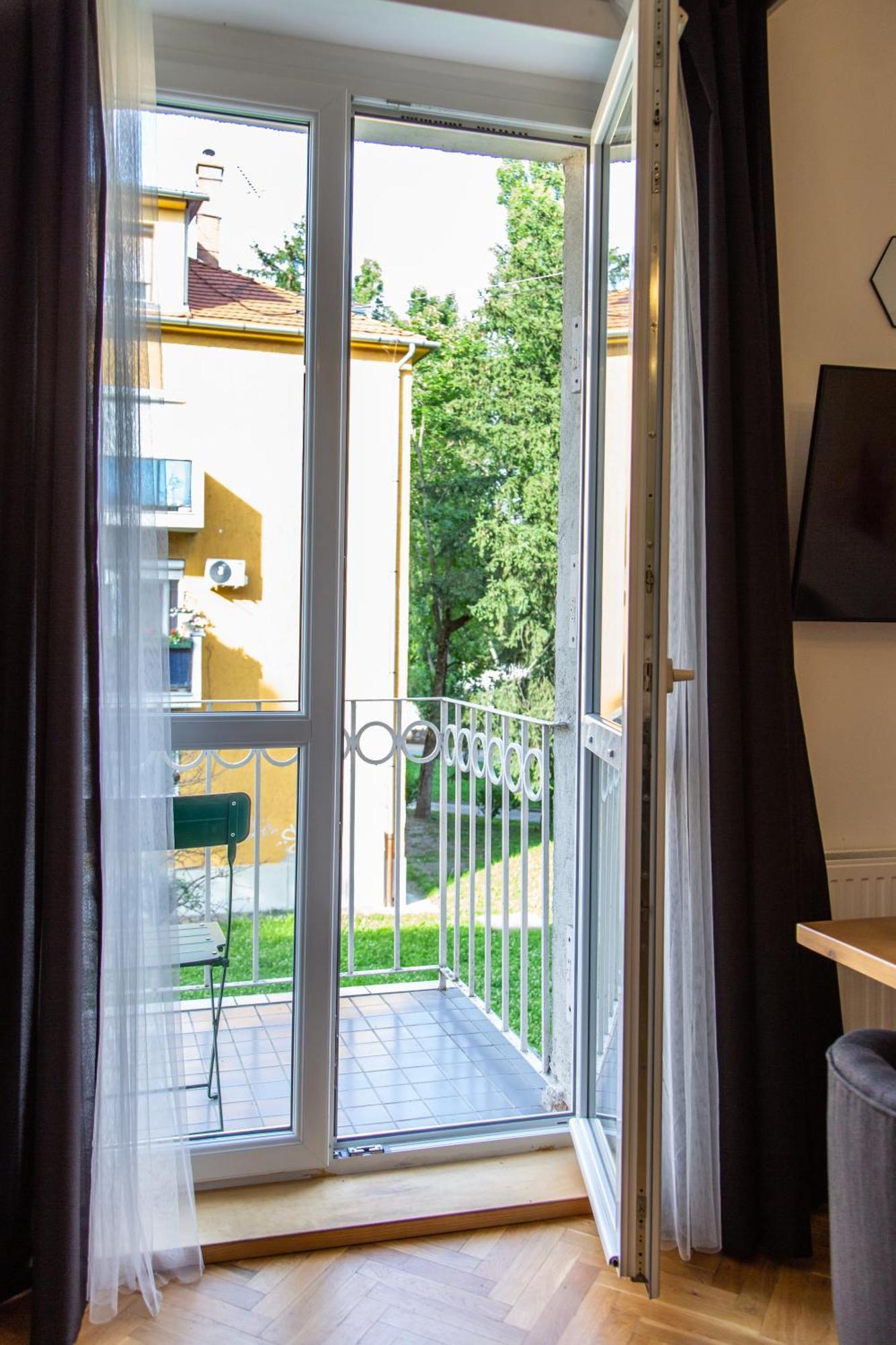 Art Home Eger Esterno foto